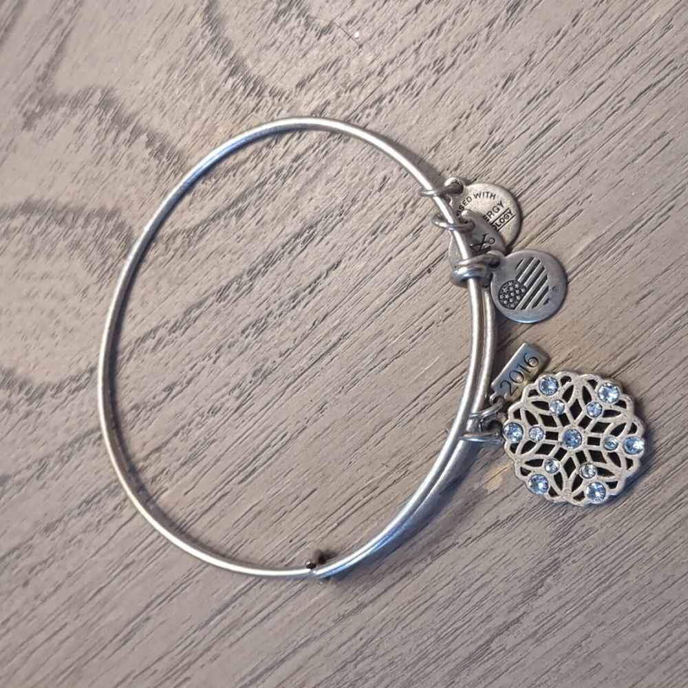 Alex and Ani Limited Edition Snowflake bangle 2016
